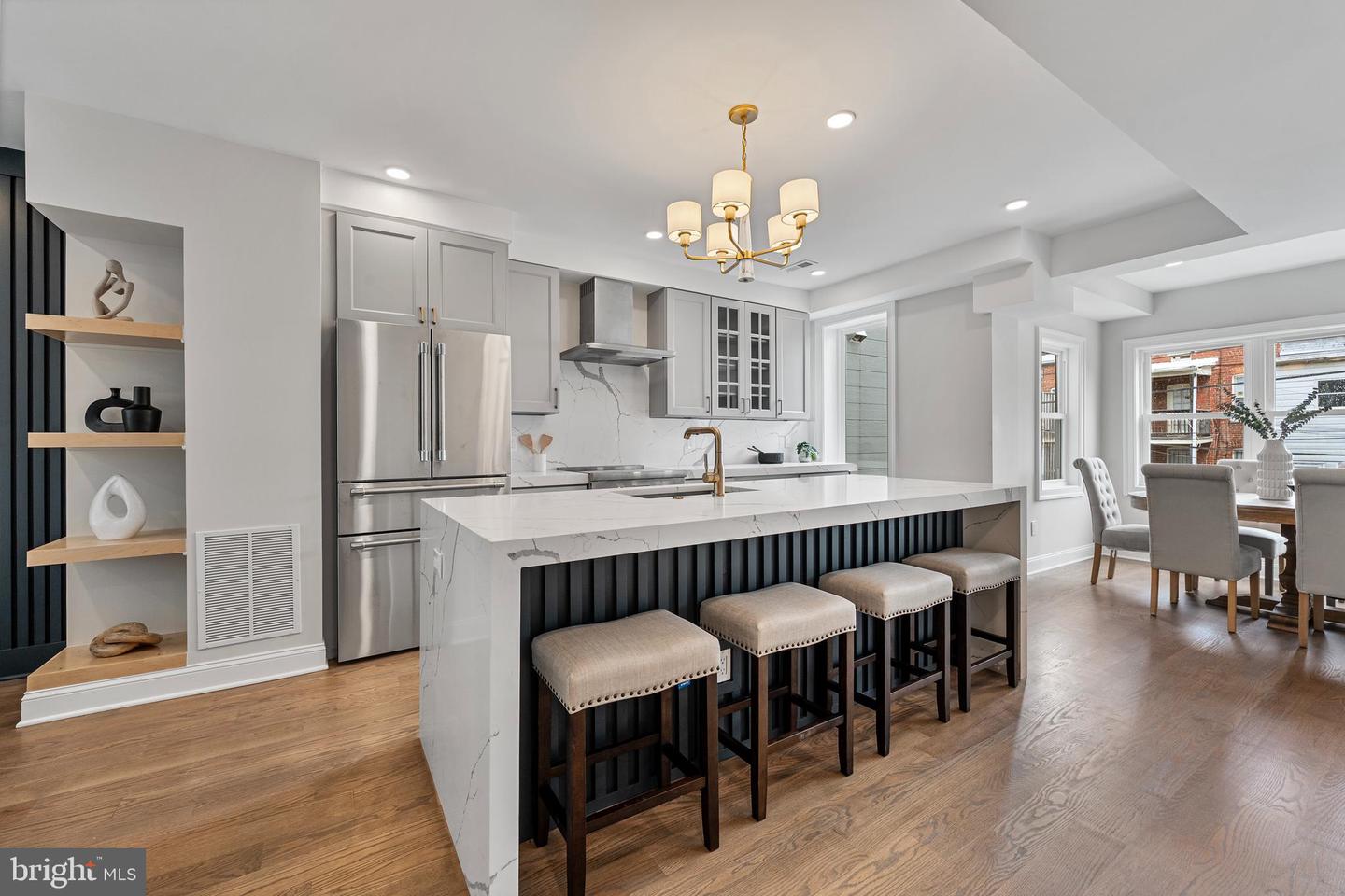 646 LEXINGTON PL NE, WASHINGTON, District Of Columbia 20002, 6 Bedrooms Bedrooms, ,4 BathroomsBathrooms,Residential,For sale,646 LEXINGTON PL NE,DCDC2204078 MLS # DCDC2204078