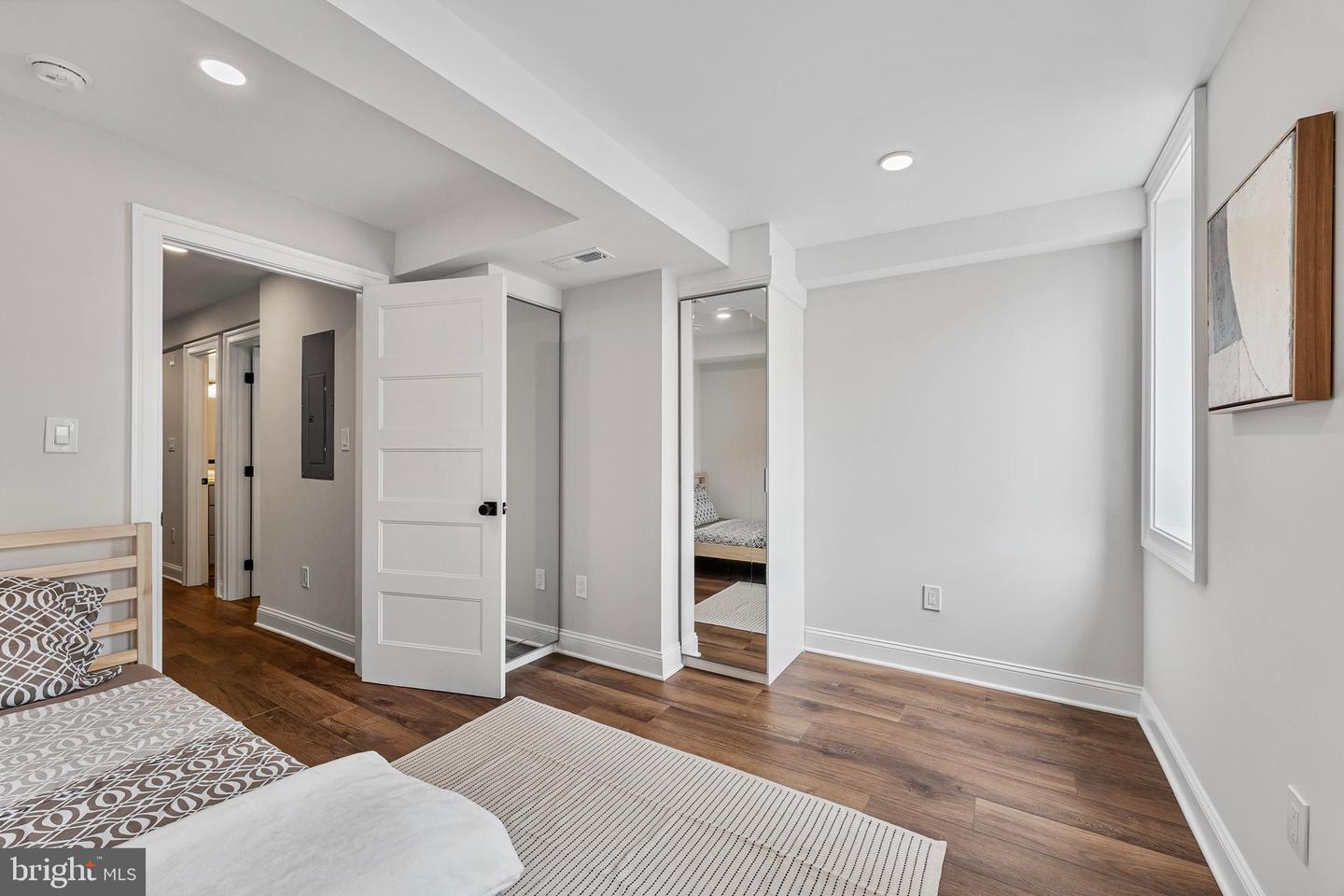 646 LEXINGTON PL NE, WASHINGTON, District Of Columbia 20002, 6 Bedrooms Bedrooms, ,4 BathroomsBathrooms,Residential,For sale,646 LEXINGTON PL NE,DCDC2204078 MLS # DCDC2204078