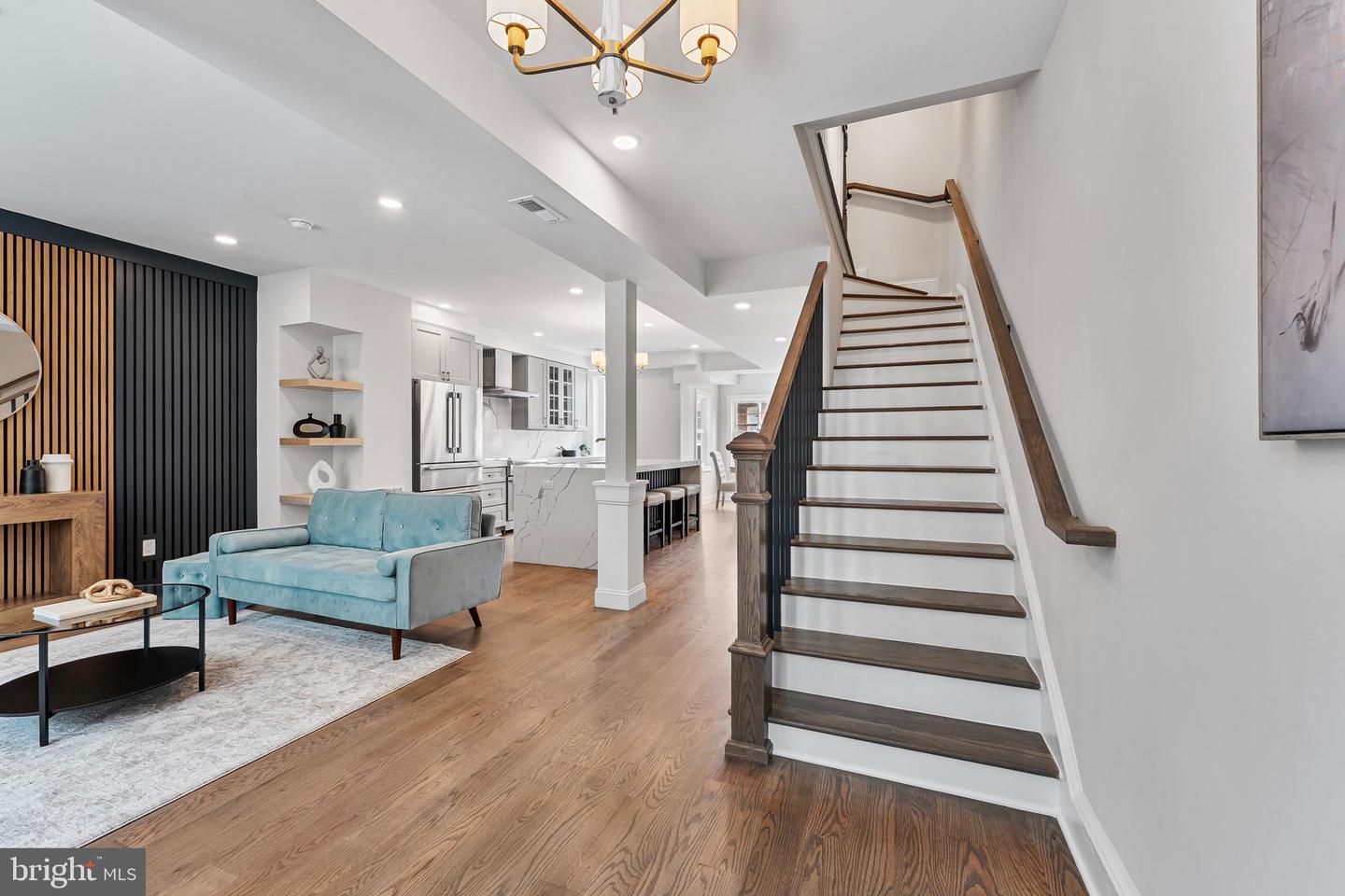 646 LEXINGTON PL NE, WASHINGTON, District Of Columbia 20002, 6 Bedrooms Bedrooms, ,4 BathroomsBathrooms,Residential,For sale,646 LEXINGTON PL NE,DCDC2204078 MLS # DCDC2204078