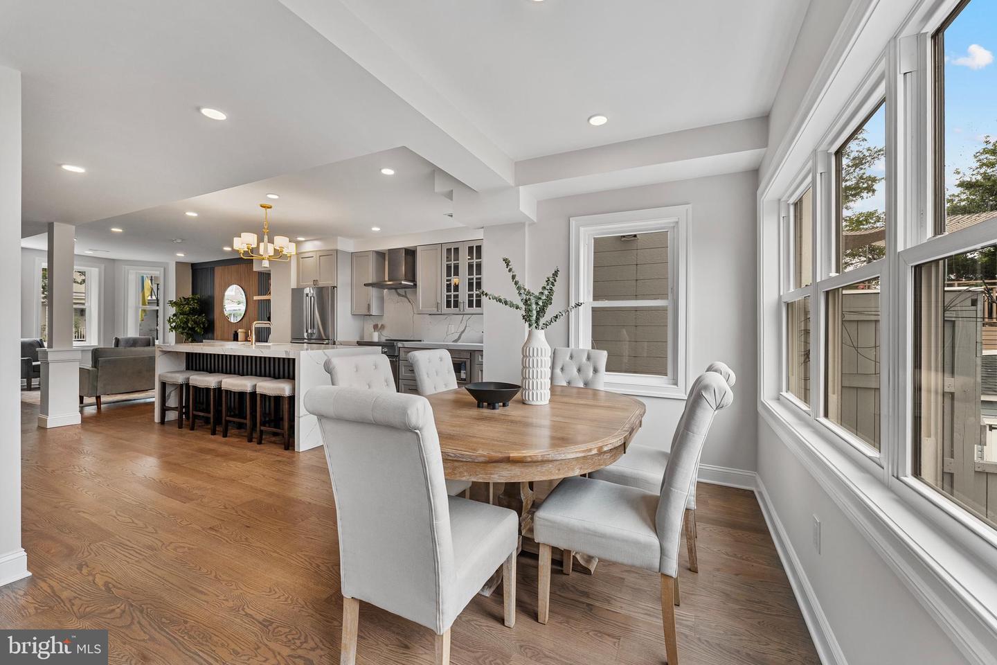 646 LEXINGTON PL NE, WASHINGTON, District Of Columbia 20002, 6 Bedrooms Bedrooms, ,4 BathroomsBathrooms,Residential,For sale,646 LEXINGTON PL NE,DCDC2204078 MLS # DCDC2204078