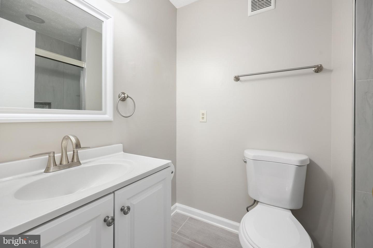 7620 WILLOW POINT DR #7620, FALLS CHURCH, Virginia 22042, 2 Bedrooms Bedrooms, ,2 BathroomsBathrooms,Residential,For sale,7620 WILLOW POINT DR #7620,VAFX2245570 MLS # VAFX2245570
