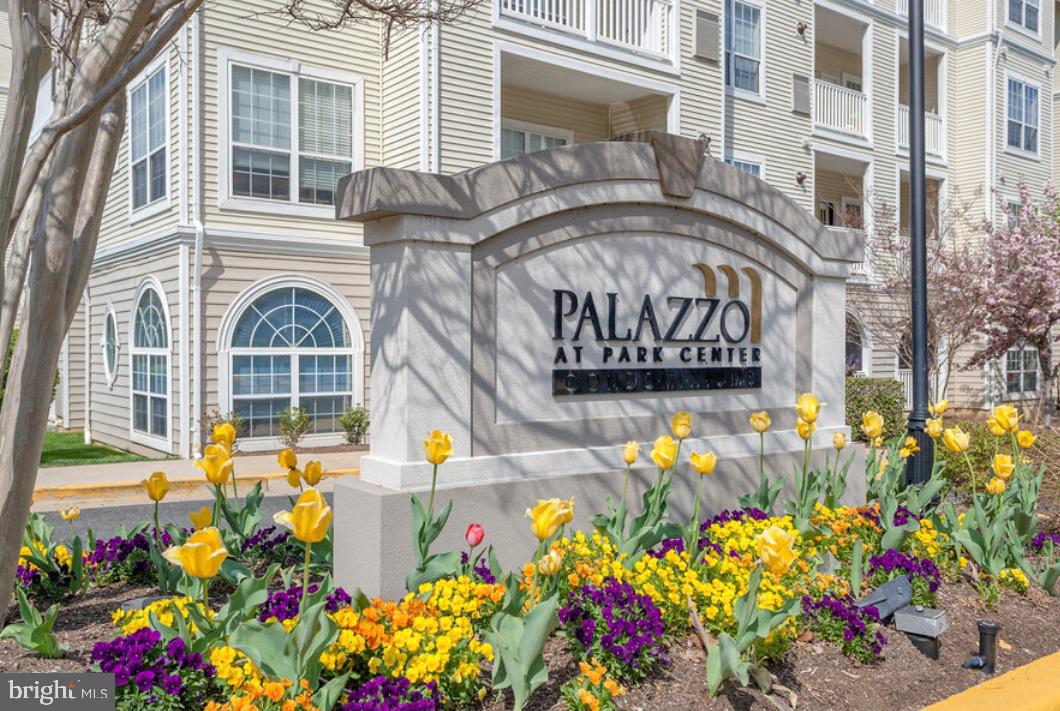 4551 STRUTFIELD LN #4215, ALEXANDRIA, Virginia 22311, 2 Bedrooms Bedrooms, ,2 BathroomsBathrooms,Residential,For sale,4551 STRUTFIELD LN #4215,VAAX2046116 MLS # VAAX2046116