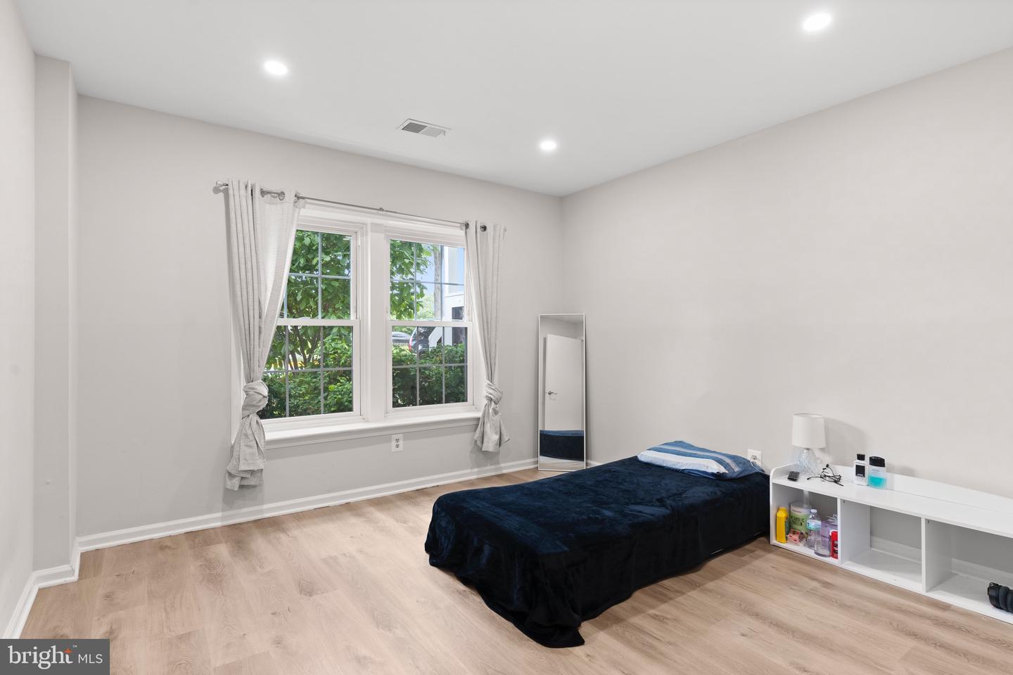12909 ROUTE 50 #12909A, FAIRFAX, Virginia 22033, 2 Bedrooms Bedrooms, ,2 BathroomsBathrooms,Residential,For sale,12909 ROUTE 50 #12909A,VAFX2245898 MLS # VAFX2245898