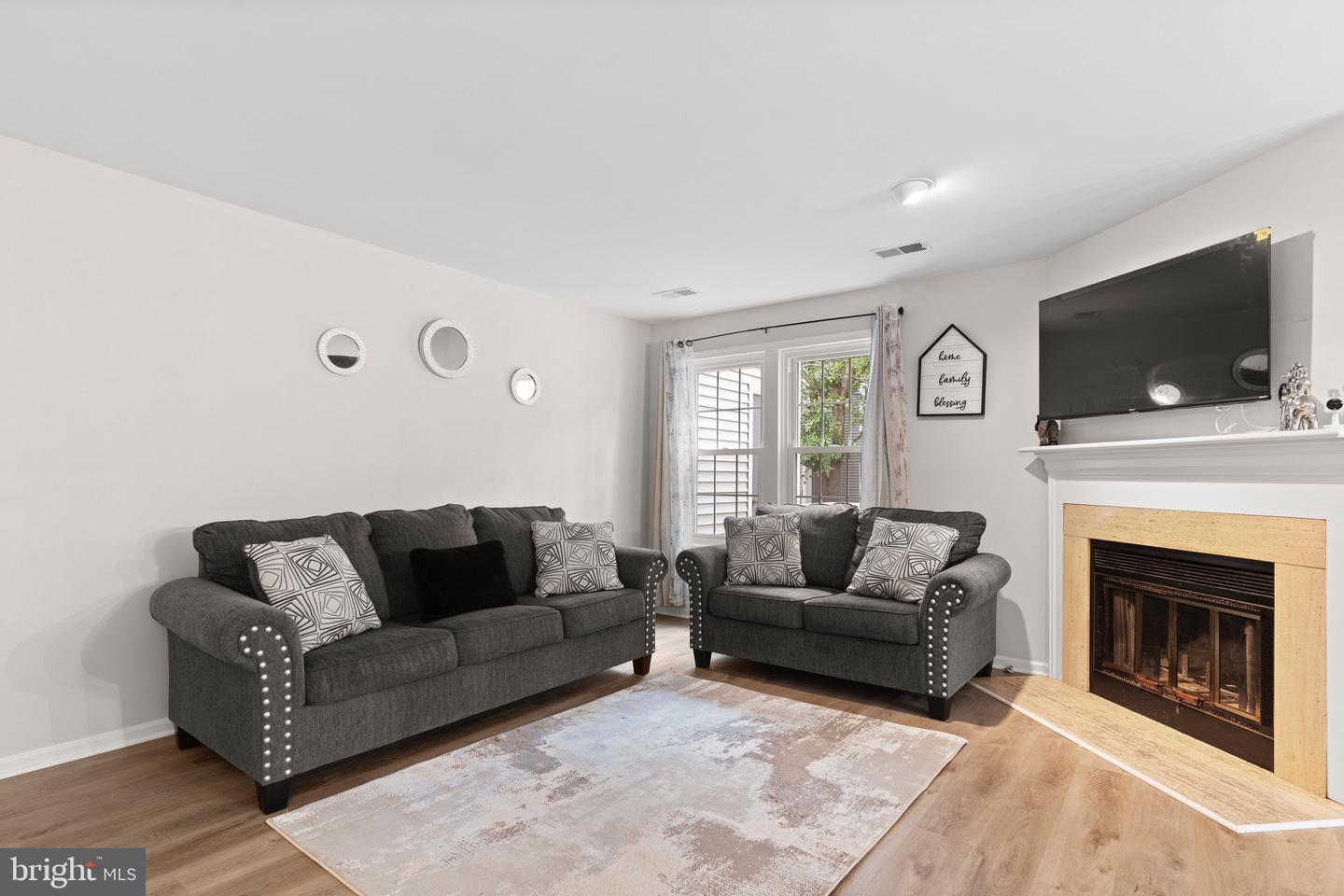 12909 ROUTE 50 #12909A, FAIRFAX, Virginia 22033, 2 Bedrooms Bedrooms, ,2 BathroomsBathrooms,Residential,For sale,12909 ROUTE 50 #12909A,VAFX2245898 MLS # VAFX2245898