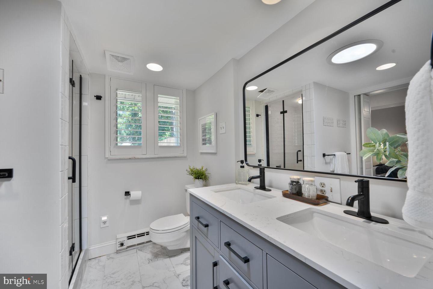 3101 N THOMAS ST, ARLINGTON, Virginia 22207, 5 Bedrooms Bedrooms, ,3 BathroomsBathrooms,Residential,For sale,3101 N THOMAS ST,VAAR2059132 MLS # VAAR2059132