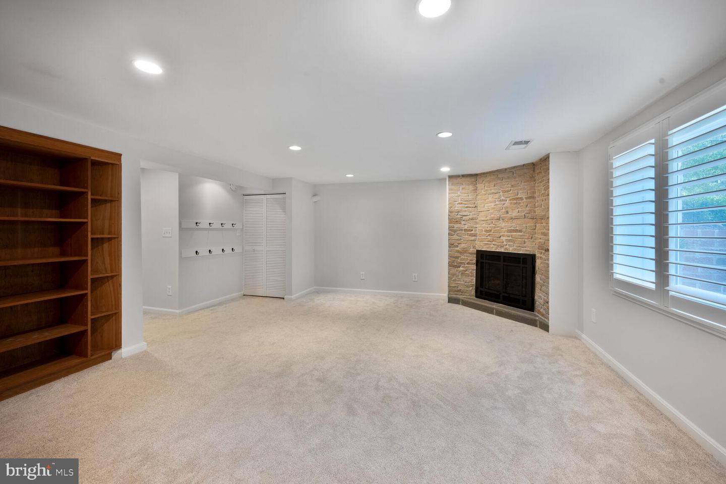 3101 N THOMAS ST, ARLINGTON, Virginia 22207, 5 Bedrooms Bedrooms, ,3 BathroomsBathrooms,Residential,For sale,3101 N THOMAS ST,VAAR2059132 MLS # VAAR2059132