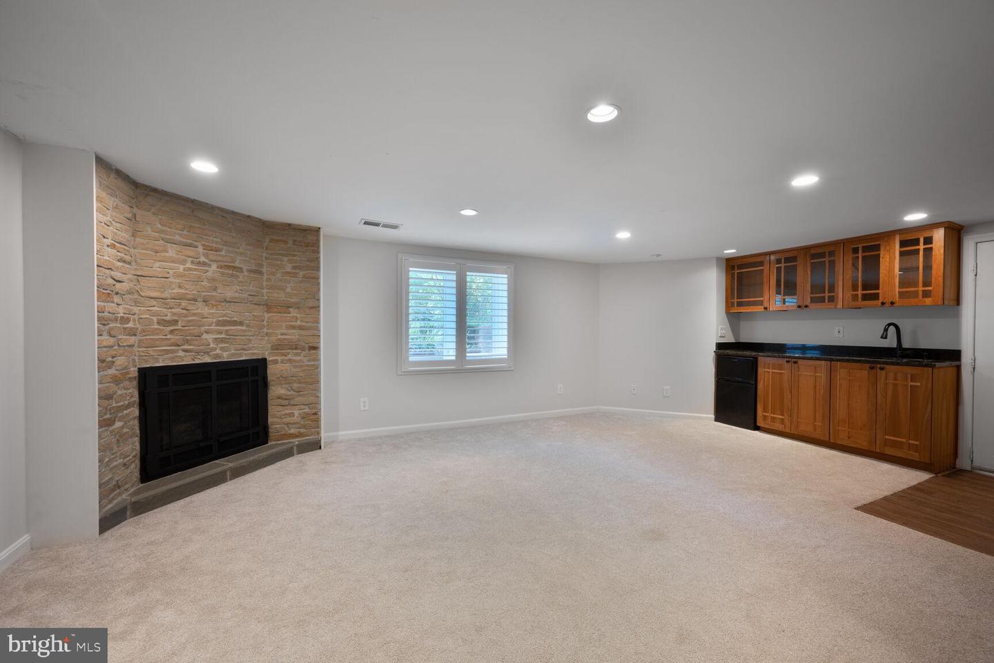 3101 N THOMAS ST, ARLINGTON, Virginia 22207, 5 Bedrooms Bedrooms, ,3 BathroomsBathrooms,Residential,For sale,3101 N THOMAS ST,VAAR2059132 MLS # VAAR2059132