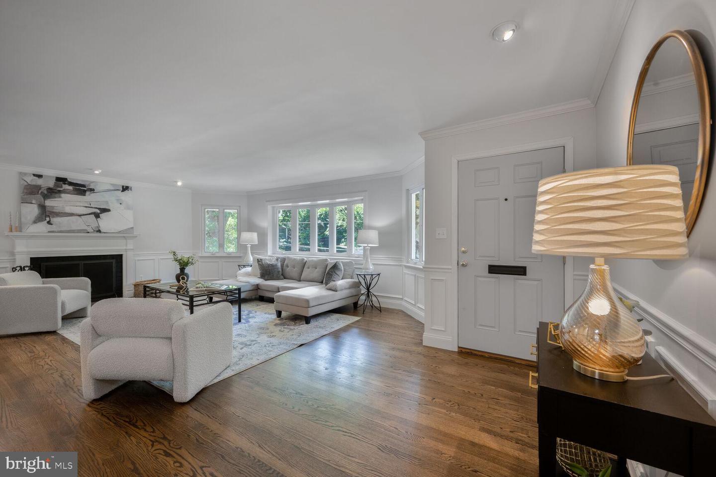 3101 N THOMAS ST, ARLINGTON, Virginia 22207, 5 Bedrooms Bedrooms, ,3 BathroomsBathrooms,Residential,For sale,3101 N THOMAS ST,VAAR2059132 MLS # VAAR2059132