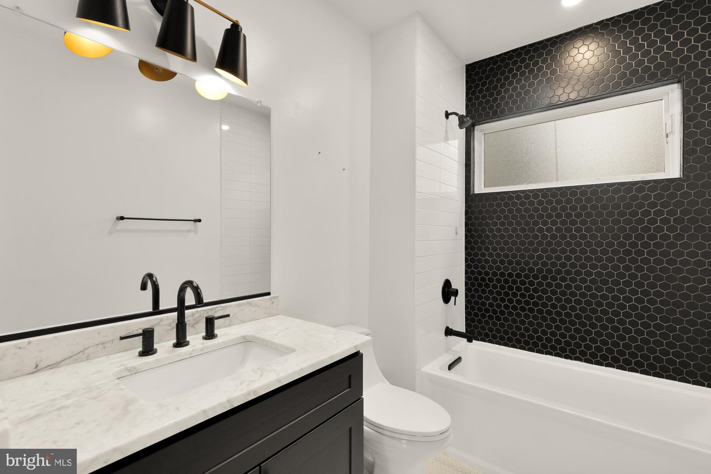 822 KENNEDY ST NW #8, WASHINGTON, District Of Columbia 20011, 2 Bedrooms Bedrooms, ,2 BathroomsBathrooms,Residential,For sale,822 KENNEDY ST NW #8,DCDC2205740 MLS # DCDC2205740