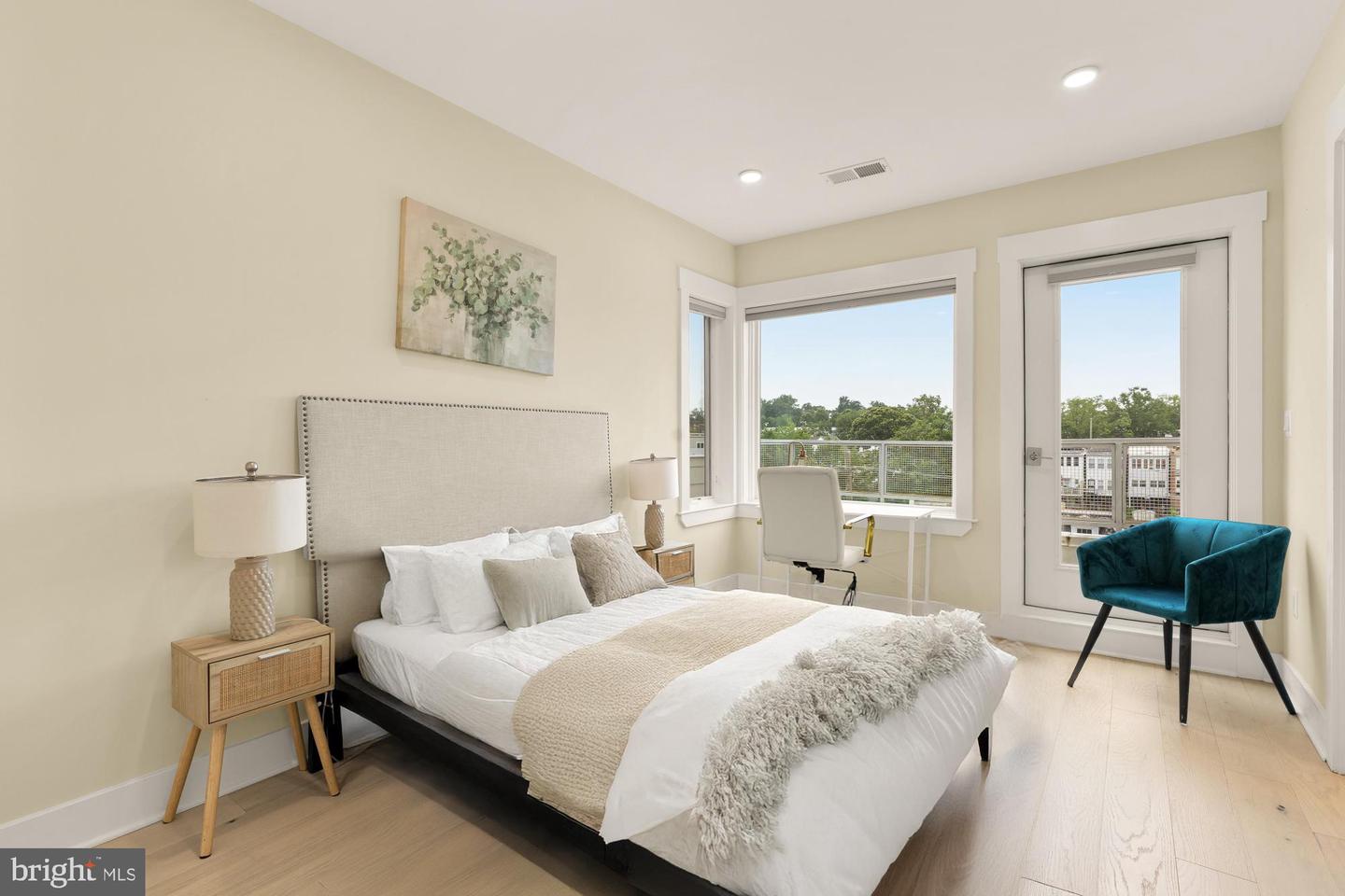 822 KENNEDY ST NW #8, WASHINGTON, District Of Columbia 20011, 2 Bedrooms Bedrooms, ,2 BathroomsBathrooms,Residential,For sale,822 KENNEDY ST NW #8,DCDC2205740 MLS # DCDC2205740