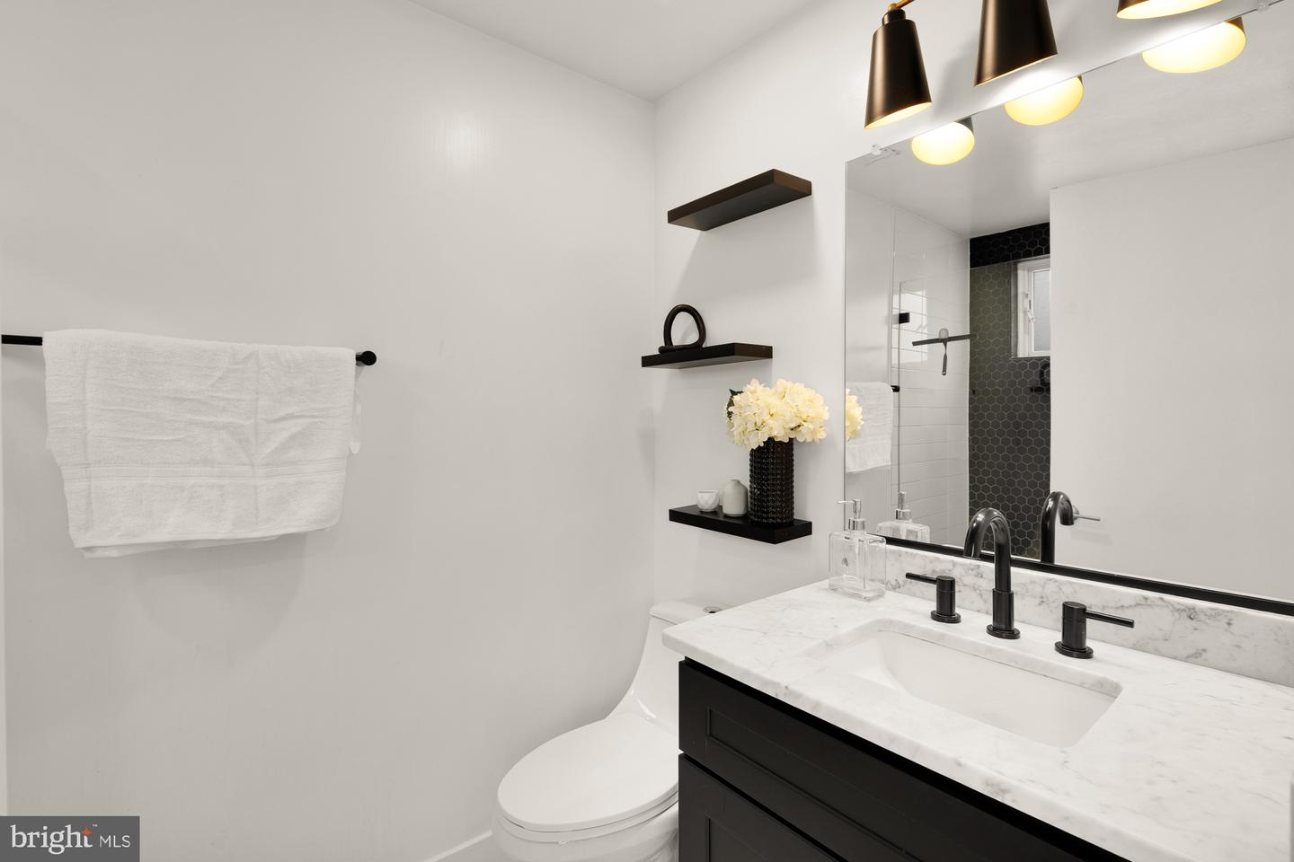 822 KENNEDY ST NW #8, WASHINGTON, District Of Columbia 20011, 2 Bedrooms Bedrooms, ,2 BathroomsBathrooms,Residential,For sale,822 KENNEDY ST NW #8,DCDC2205740 MLS # DCDC2205740