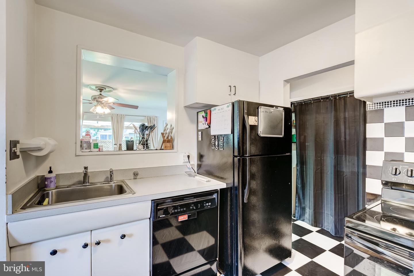 3810 JANCIE RD, FAIRFAX, Virginia 22030, 4 Bedrooms Bedrooms, ,2 BathroomsBathrooms,Residential,For sale,3810 JANCIE RD,VAFC2006458 MLS # VAFC2006458