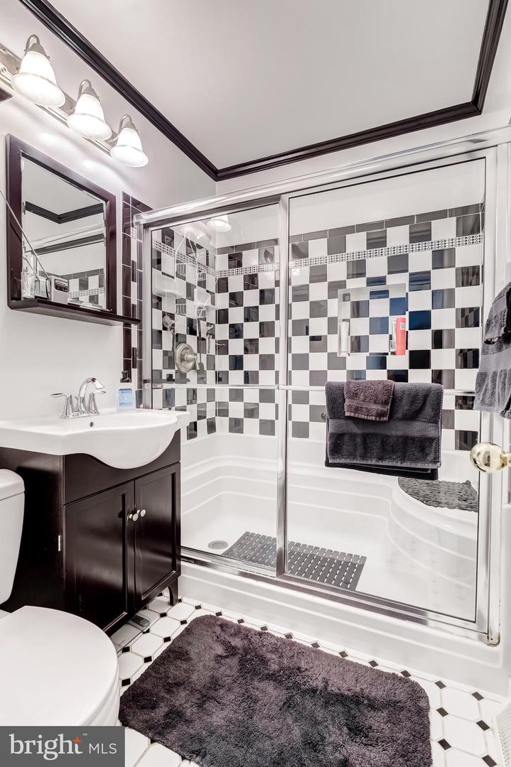 3810 JANCIE RD, FAIRFAX, Virginia 22030, 4 Bedrooms Bedrooms, ,2 BathroomsBathrooms,Residential,For sale,3810 JANCIE RD,VAFC2006458 MLS # VAFC2006458
