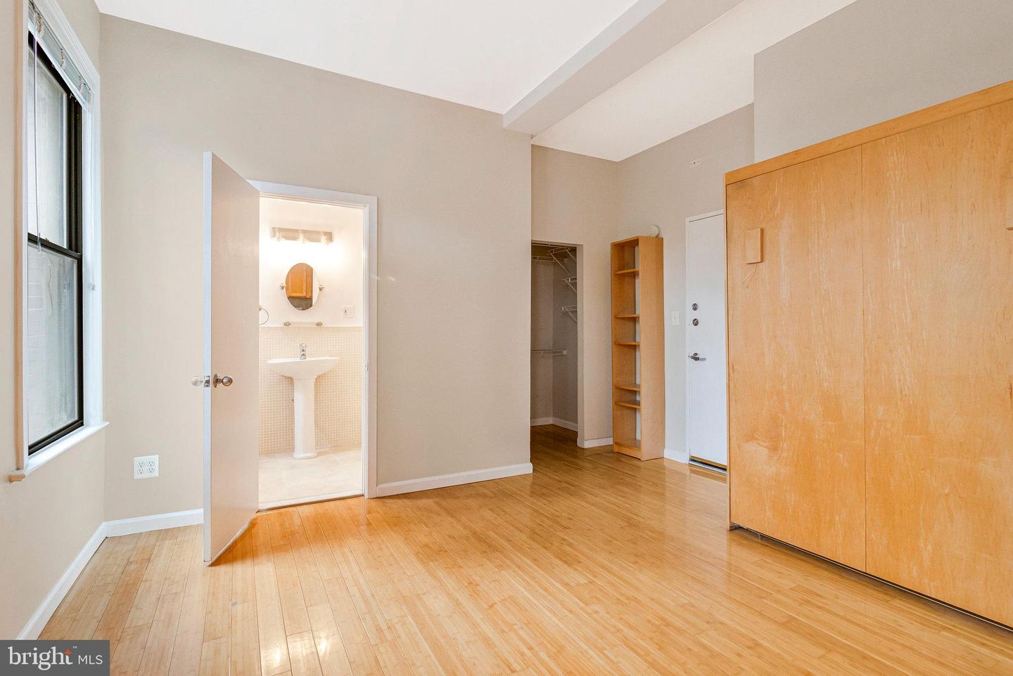 1822-15TH NW 15TH ST NW #202, WASHINGTON, District Of Columbia 20009, ,1 BathroomBathrooms,Residential,For sale,1822-15TH NW 15TH ST NW #202,DCDC2205866 MLS # DCDC2205866