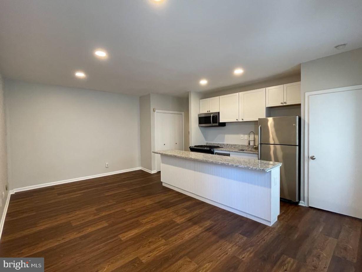 1669 COLUMBIA RD NW #215, WASHINGTON, District Of Columbia 20009, 1 Bedroom Bedrooms, ,1 BathroomBathrooms,Residential,For sale,1669 COLUMBIA RD NW #215,DCDC2206188 MLS # DCDC2206188
