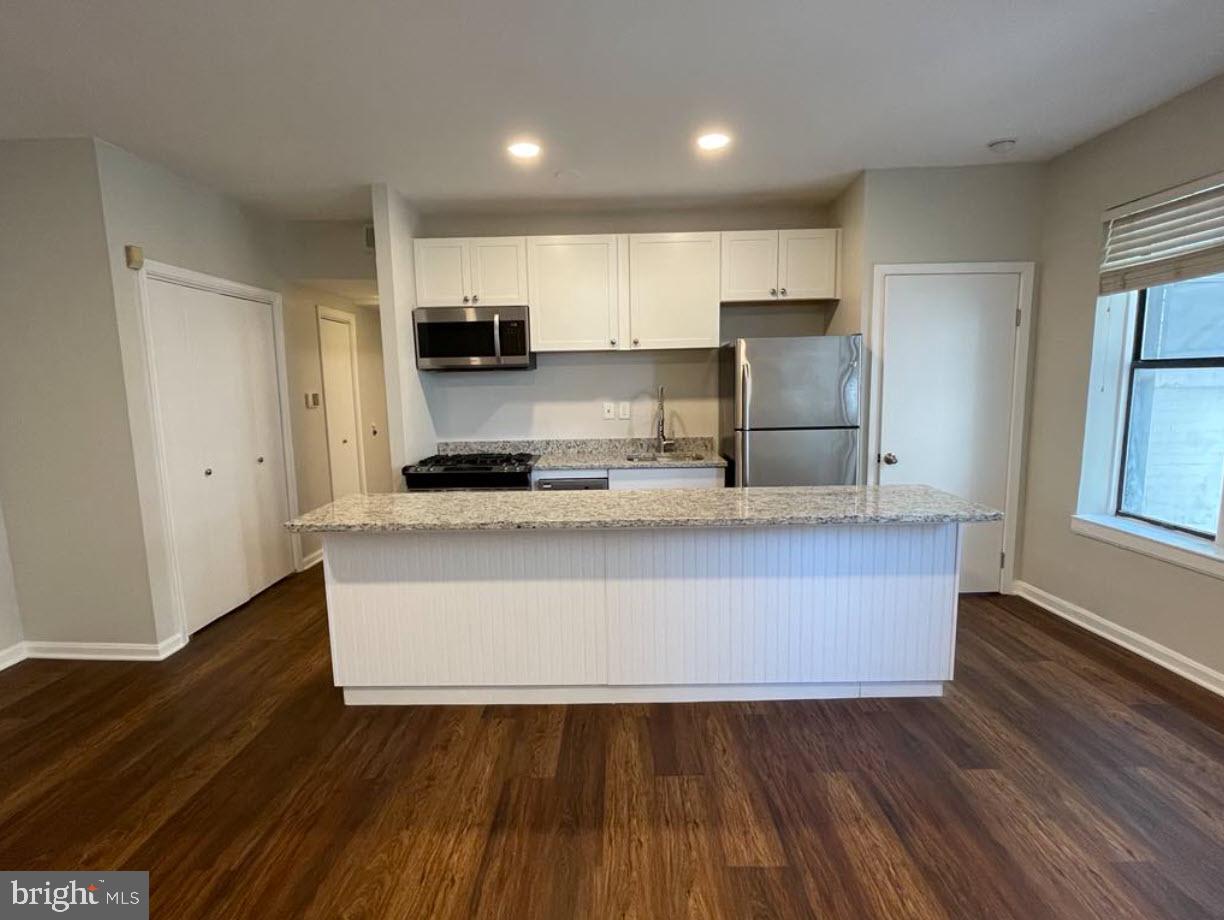 1669 COLUMBIA RD NW #215, WASHINGTON, District Of Columbia 20009, 1 Bedroom Bedrooms, ,1 BathroomBathrooms,Residential,For sale,1669 COLUMBIA RD NW #215,DCDC2206188 MLS # DCDC2206188