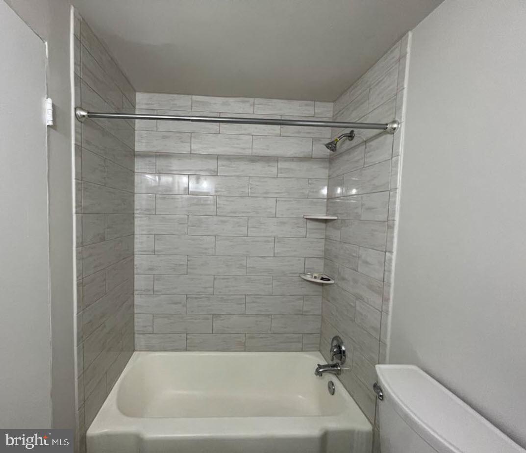 1669 COLUMBIA RD NW #215, WASHINGTON, District Of Columbia 20009, 1 Bedroom Bedrooms, ,1 BathroomBathrooms,Residential,For sale,1669 COLUMBIA RD NW #215,DCDC2206188 MLS # DCDC2206188