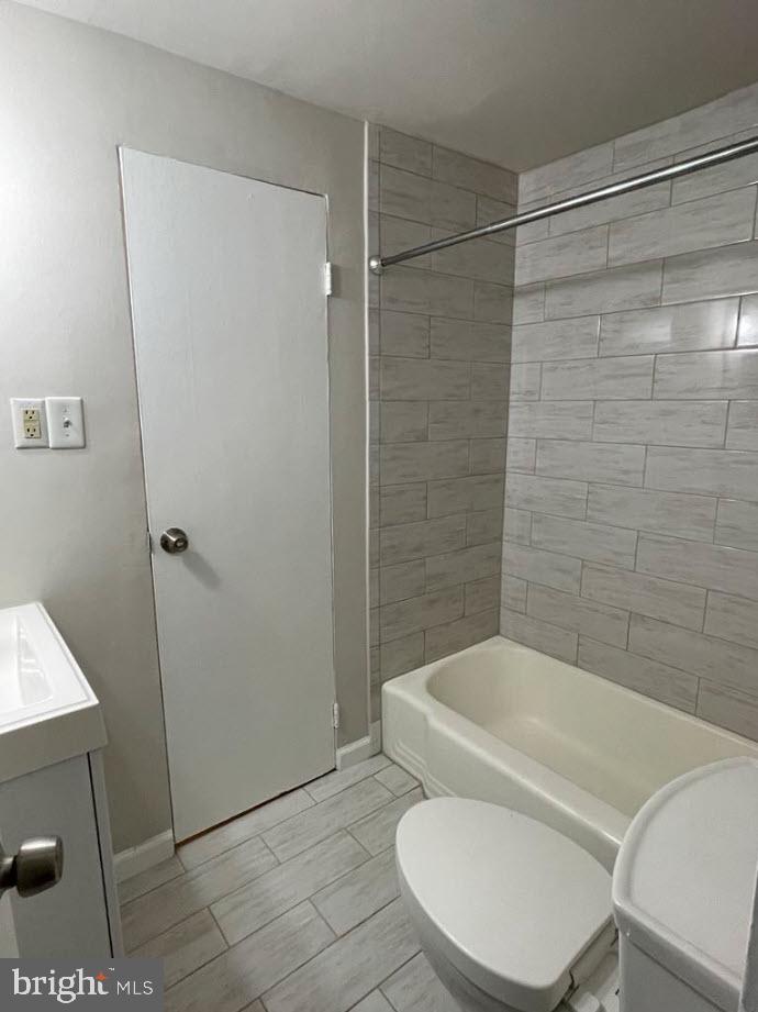 1669 COLUMBIA RD NW #215, WASHINGTON, District Of Columbia 20009, 1 Bedroom Bedrooms, ,1 BathroomBathrooms,Residential,For sale,1669 COLUMBIA RD NW #215,DCDC2206188 MLS # DCDC2206188