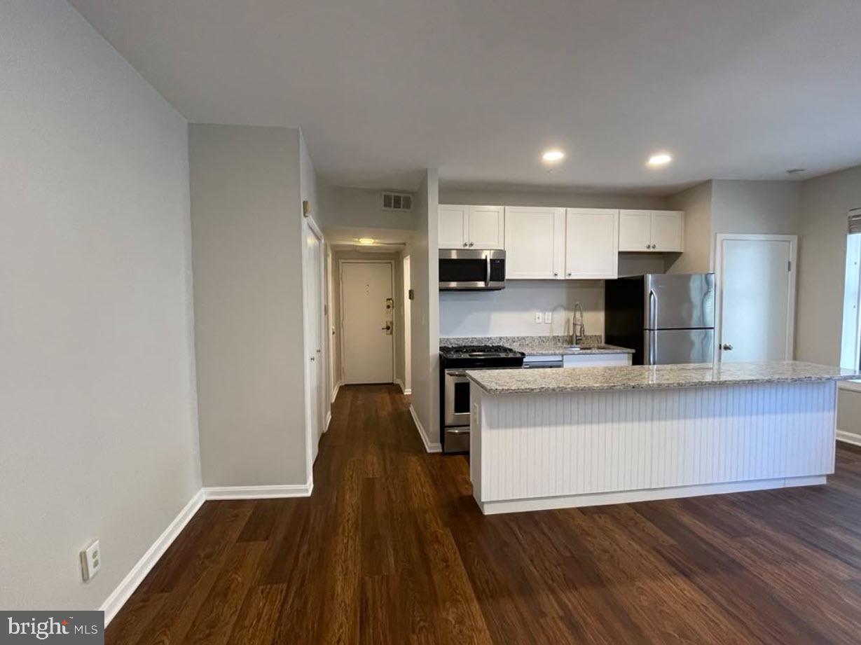1669 COLUMBIA RD NW #215, WASHINGTON, District Of Columbia 20009, 1 Bedroom Bedrooms, ,1 BathroomBathrooms,Residential,For sale,1669 COLUMBIA RD NW #215,DCDC2206188 MLS # DCDC2206188