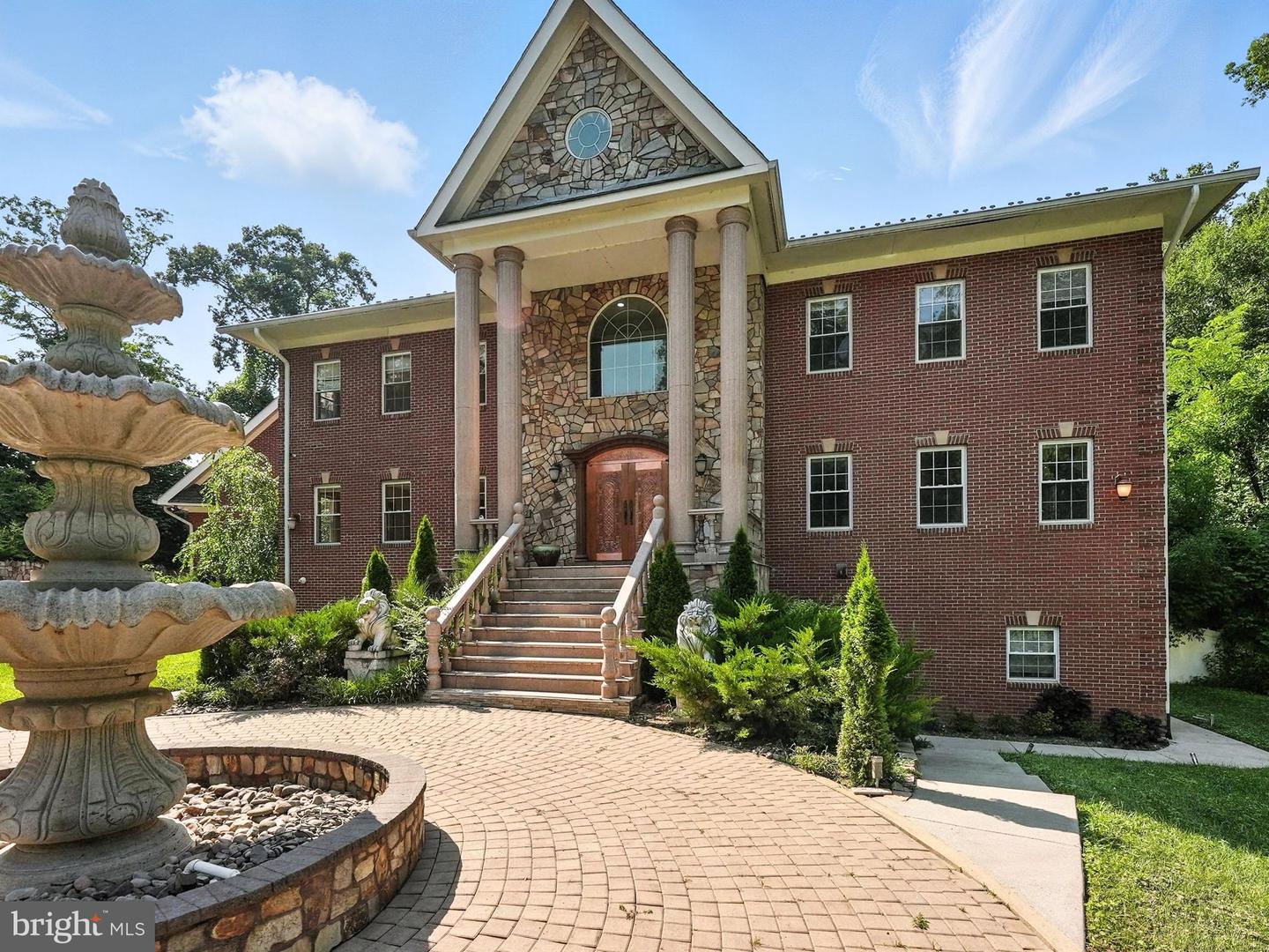 1712 BRIAR RIDGE RD, MCLEAN, Virginia 22101, 10 Bedrooms Bedrooms, ,11 BathroomsBathrooms,Residential,For sale,1712 BRIAR RIDGE RD,VAFX2248158 MLS # VAFX2248158