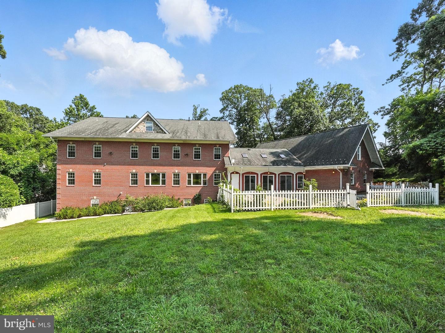 1712 BRIAR RIDGE RD, MCLEAN, Virginia 22101, 10 Bedrooms Bedrooms, ,11 BathroomsBathrooms,Residential,For sale,1712 BRIAR RIDGE RD,VAFX2248158 MLS # VAFX2248158