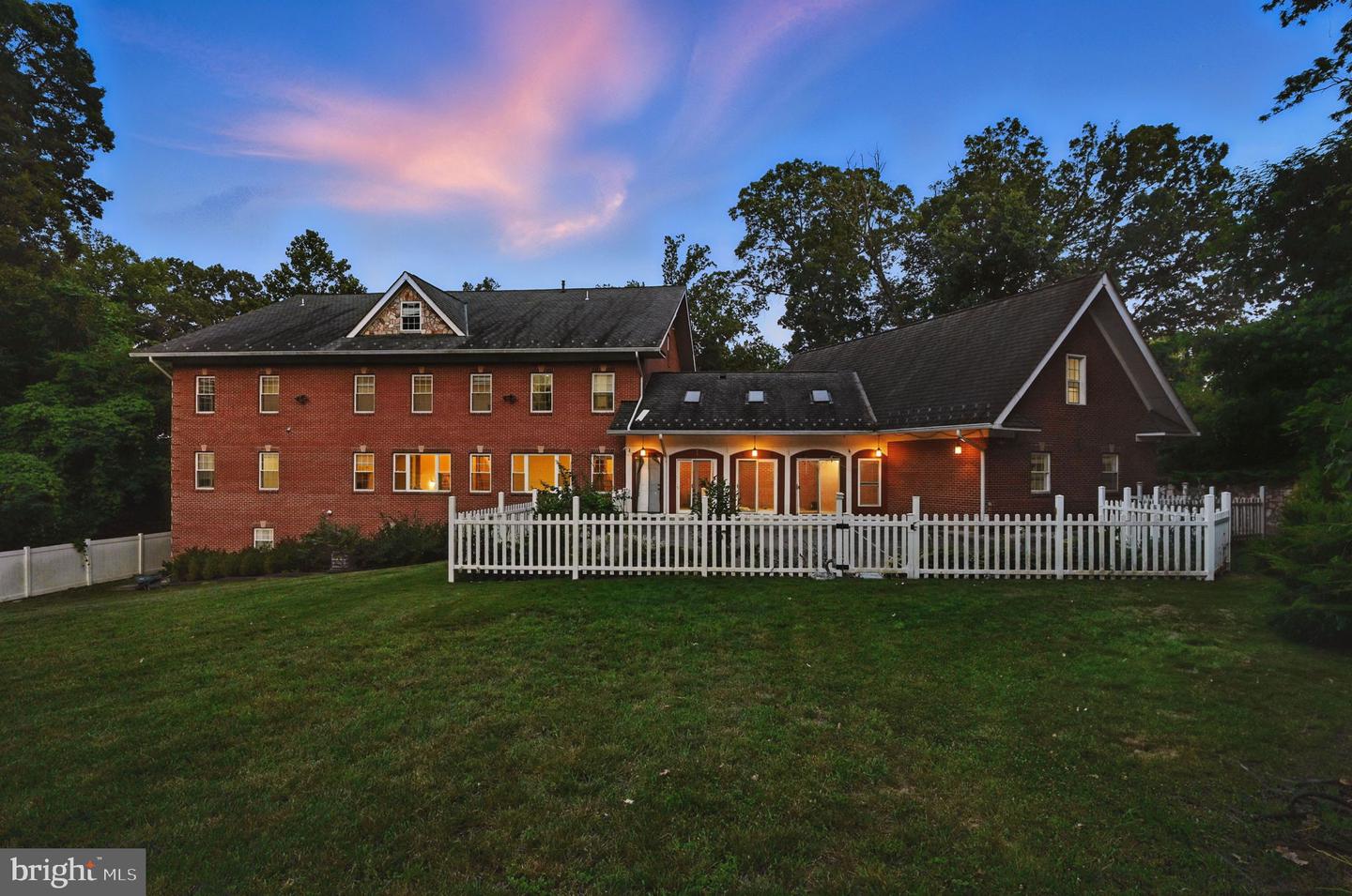 1712 BRIAR RIDGE RD, MCLEAN, Virginia 22101, 10 Bedrooms Bedrooms, ,11 BathroomsBathrooms,Residential,For sale,1712 BRIAR RIDGE RD,VAFX2248158 MLS # VAFX2248158