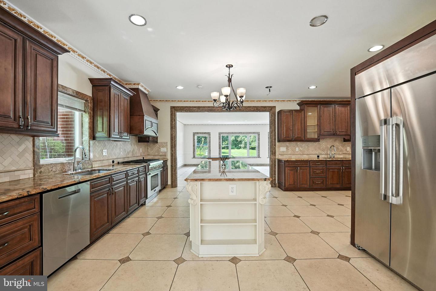 1712 BRIAR RIDGE RD, MCLEAN, Virginia 22101, 10 Bedrooms Bedrooms, ,11 BathroomsBathrooms,Residential,For sale,1712 BRIAR RIDGE RD,VAFX2248158 MLS # VAFX2248158