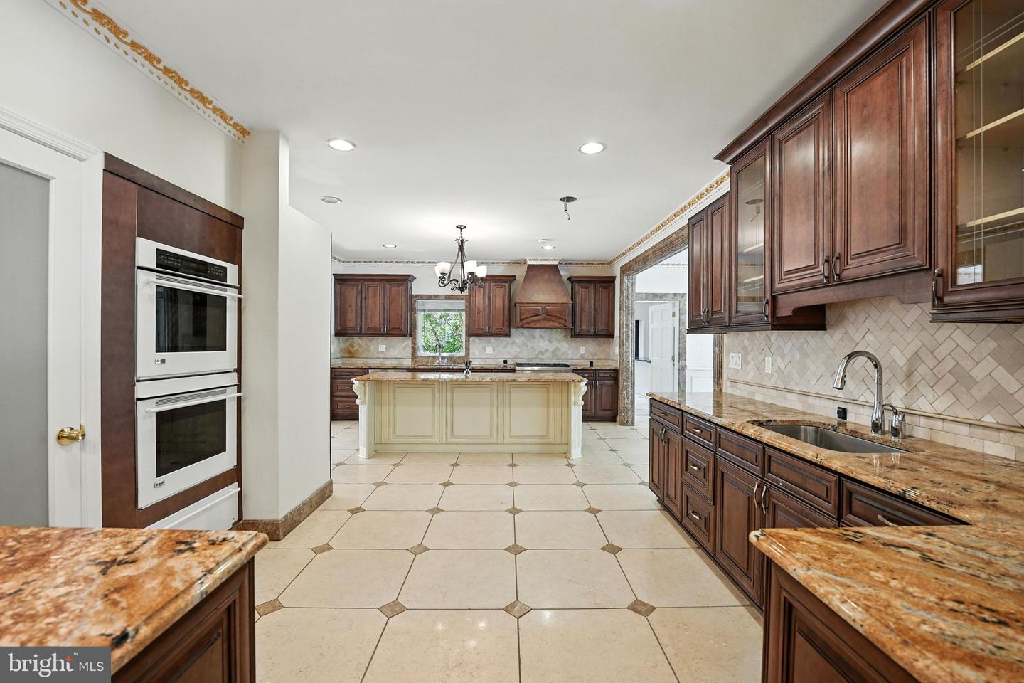 1712 BRIAR RIDGE RD, MCLEAN, Virginia 22101, 10 Bedrooms Bedrooms, ,11 BathroomsBathrooms,Residential,For sale,1712 BRIAR RIDGE RD,VAFX2248158 MLS # VAFX2248158
