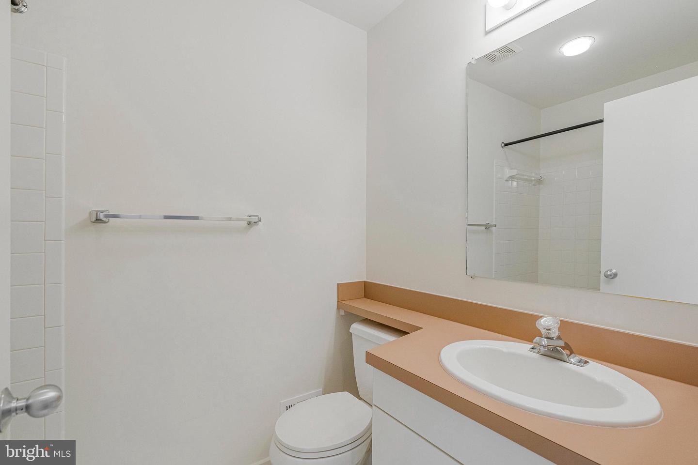 11908 MOSS POINT LN, RESTON, Virginia 20194, 3 Bedrooms Bedrooms, ,3 BathroomsBathrooms,Residential,For sale,11908 MOSS POINT LN,VAFX2248196 MLS # VAFX2248196