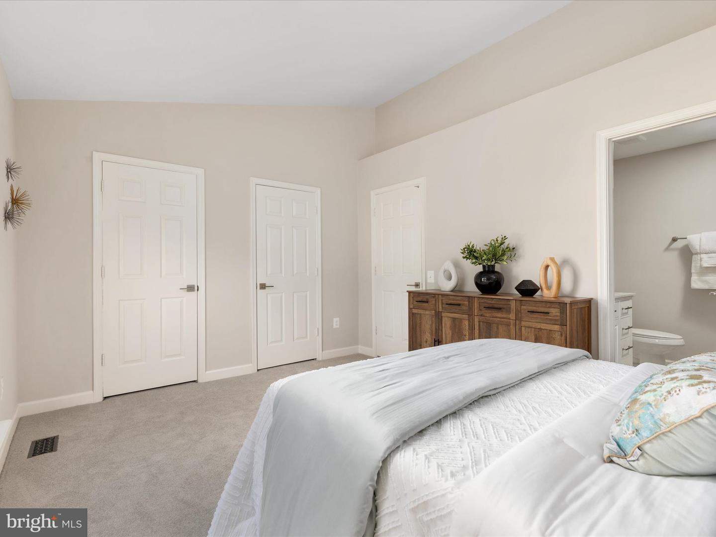 12108 WEDGEWAY PL, FAIRFAX, Virginia 22033, 3 Bedrooms Bedrooms, ,3 BathroomsBathrooms,Residential,For sale,12108 WEDGEWAY PL,VAFX2248868 MLS # VAFX2248868