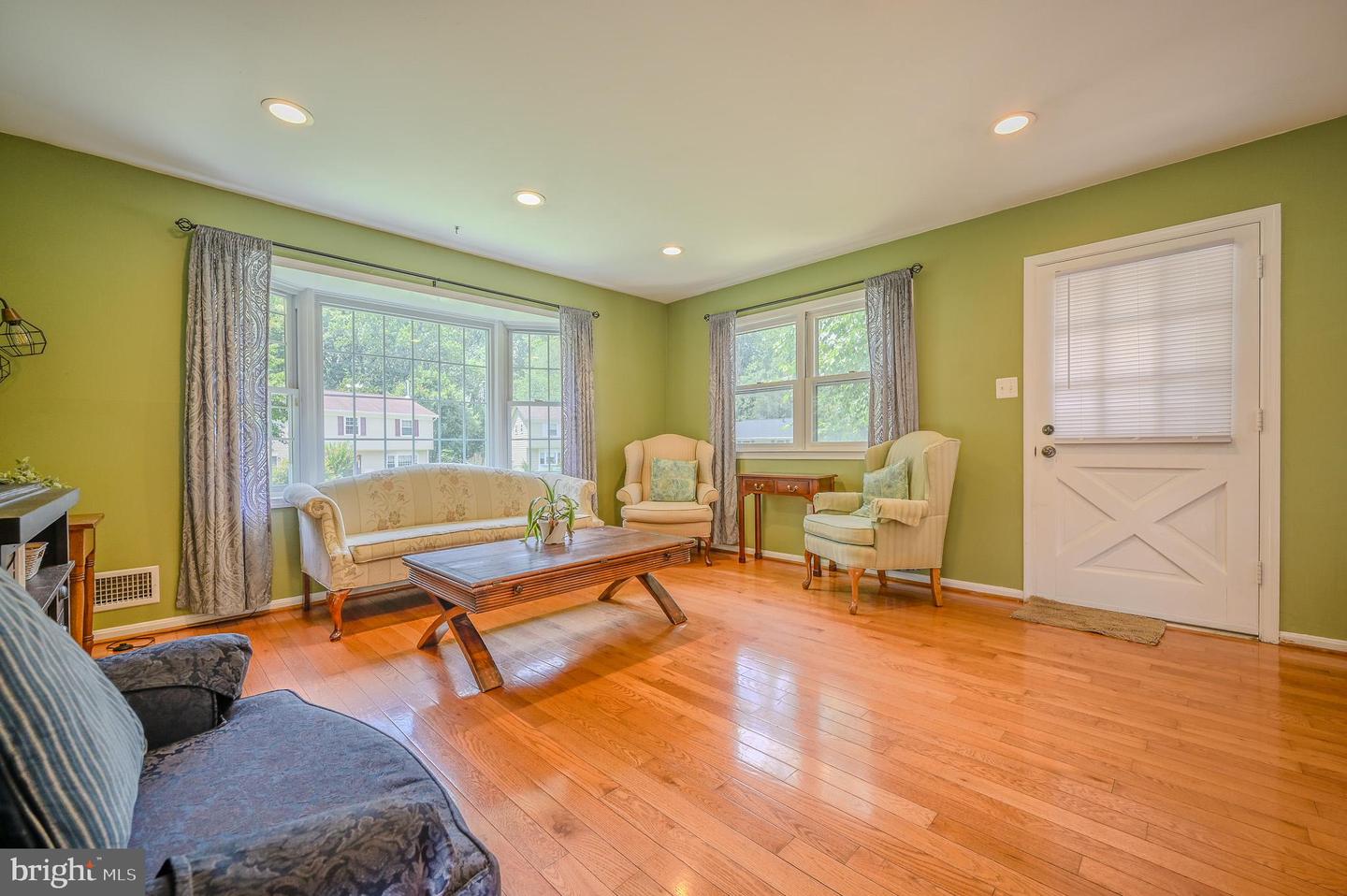 2893 CHALET CT, WOODBRIDGE, Virginia 22192, 3 Bedrooms Bedrooms, ,2 BathroomsBathrooms,Residential,For sale,2893 CHALET CT,VAPW2097524 MLS # VAPW2097524