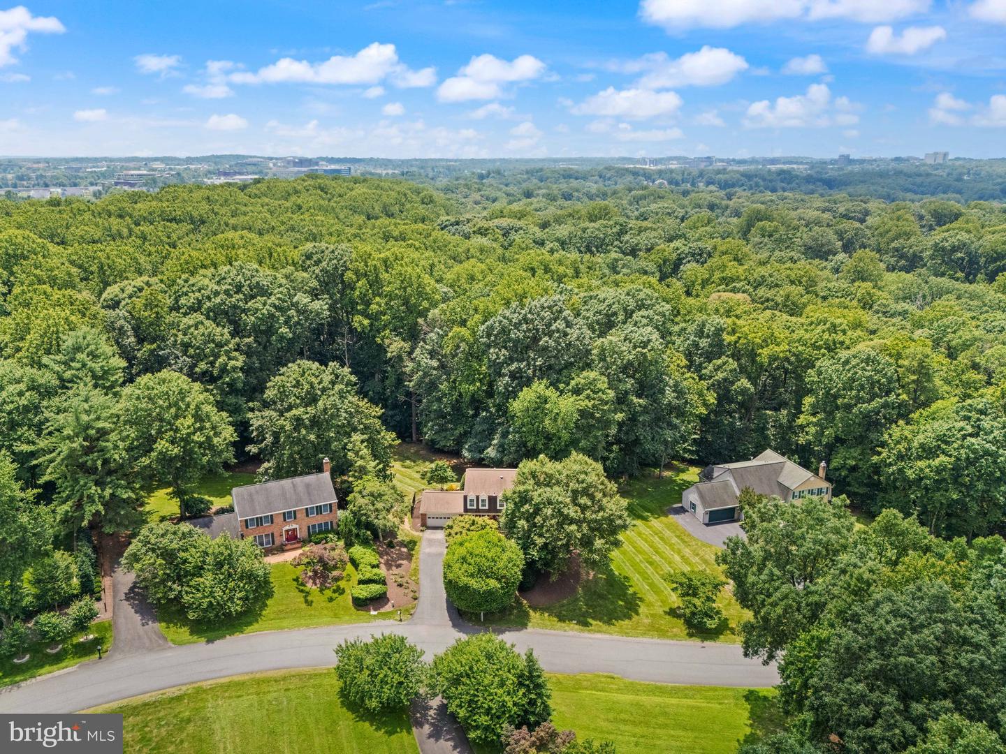 10912 BLUE ROAN RD, OAKTON, Virginia 22124, 4 Bedrooms Bedrooms, ,3 BathroomsBathrooms,Residential,For sale,10912 BLUE ROAN RD,VAFX2249182 MLS # VAFX2249182