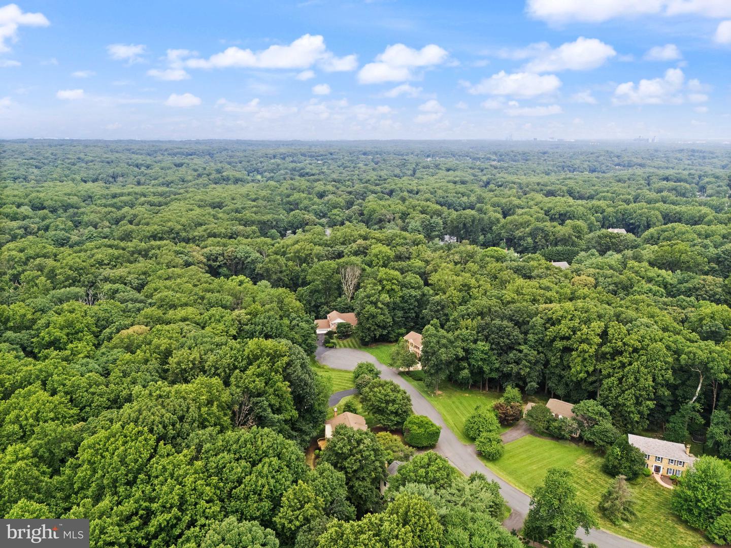 10912 BLUE ROAN RD, OAKTON, Virginia 22124, 4 Bedrooms Bedrooms, ,3 BathroomsBathrooms,Residential,For sale,10912 BLUE ROAN RD,VAFX2249182 MLS # VAFX2249182