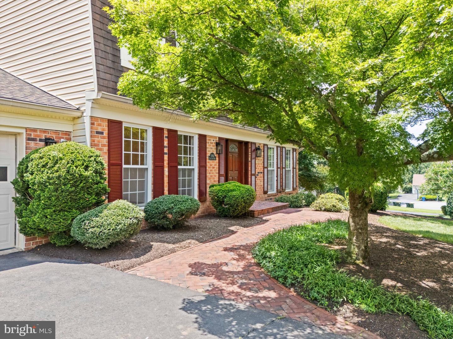10912 BLUE ROAN RD, OAKTON, Virginia 22124, 4 Bedrooms Bedrooms, ,3 BathroomsBathrooms,Residential,For sale,10912 BLUE ROAN RD,VAFX2249182 MLS # VAFX2249182
