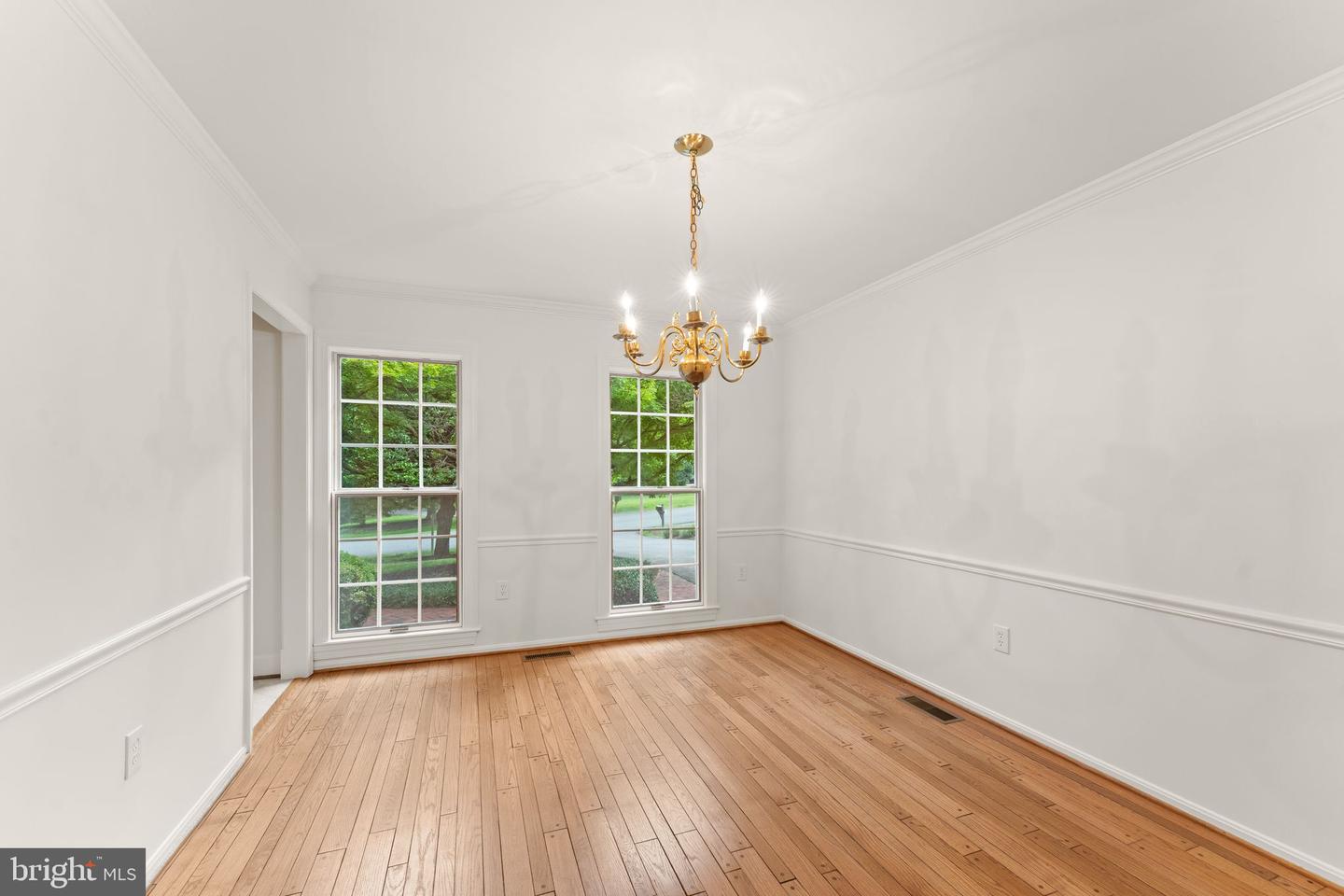 10912 BLUE ROAN RD, OAKTON, Virginia 22124, 4 Bedrooms Bedrooms, ,3 BathroomsBathrooms,Residential,For sale,10912 BLUE ROAN RD,VAFX2249182 MLS # VAFX2249182