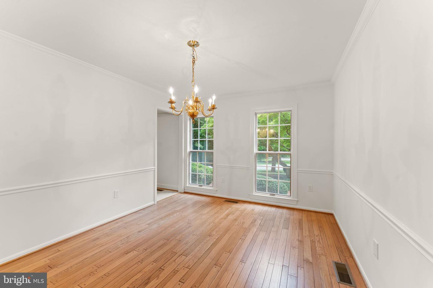 10912 BLUE ROAN RD, OAKTON, Virginia 22124, 4 Bedrooms Bedrooms, ,3 BathroomsBathrooms,Residential,For sale,10912 BLUE ROAN RD,VAFX2249182 MLS # VAFX2249182