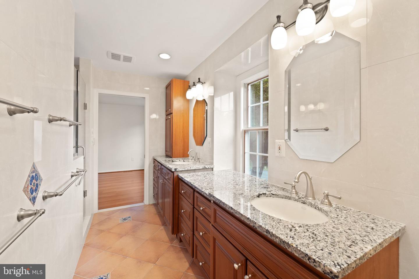 10912 BLUE ROAN RD, OAKTON, Virginia 22124, 4 Bedrooms Bedrooms, ,3 BathroomsBathrooms,Residential,For sale,10912 BLUE ROAN RD,VAFX2249182 MLS # VAFX2249182