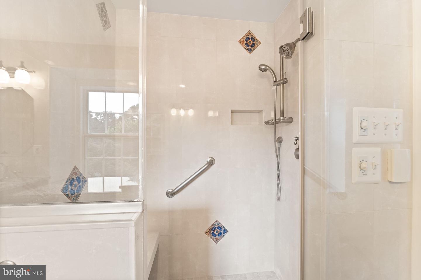 10912 BLUE ROAN RD, OAKTON, Virginia 22124, 4 Bedrooms Bedrooms, ,3 BathroomsBathrooms,Residential,For sale,10912 BLUE ROAN RD,VAFX2249182 MLS # VAFX2249182