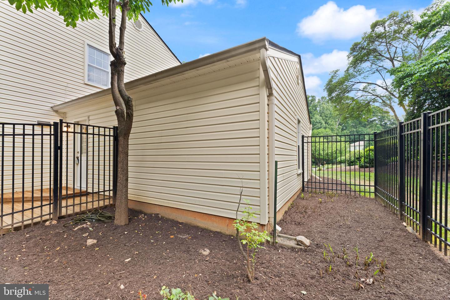 10912 BLUE ROAN RD, OAKTON, Virginia 22124, 4 Bedrooms Bedrooms, ,3 BathroomsBathrooms,Residential,For sale,10912 BLUE ROAN RD,VAFX2249182 MLS # VAFX2249182