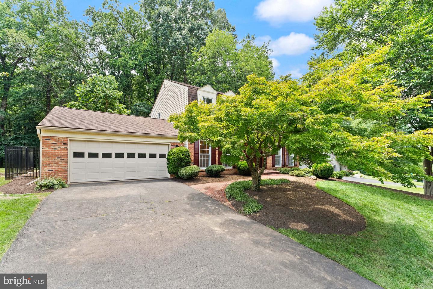 10912 BLUE ROAN RD, OAKTON, Virginia 22124, 4 Bedrooms Bedrooms, ,3 BathroomsBathrooms,Residential,For sale,10912 BLUE ROAN RD,VAFX2249182 MLS # VAFX2249182
