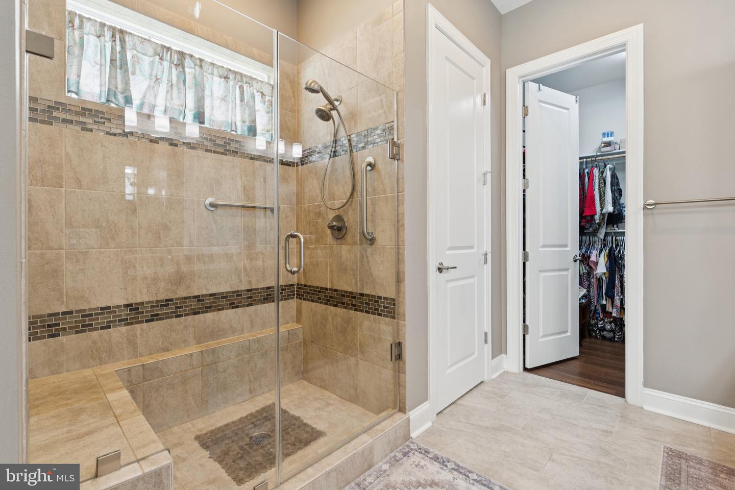 116 COTTONTAIL DR, LAKE FREDERICK, Virginia 22630, 3 Bedrooms Bedrooms, 8 Rooms Rooms,3 BathroomsBathrooms,Residential,For sale,116 COTTONTAIL DR,VAFV2035016 MLS # VAFV2035016