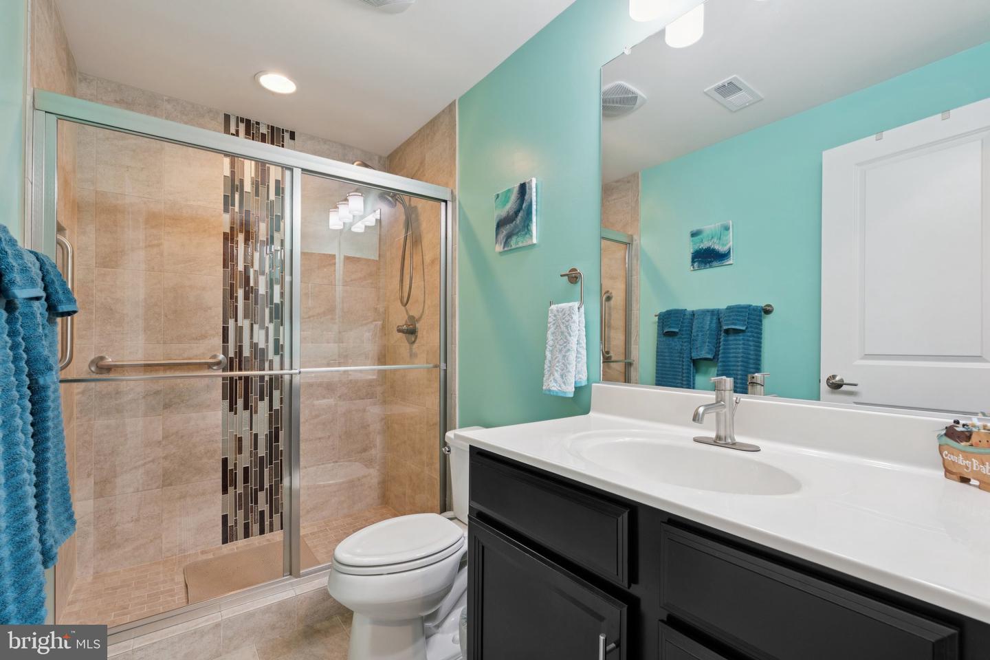 116 COTTONTAIL DR, LAKE FREDERICK, Virginia 22630, 3 Bedrooms Bedrooms, 8 Rooms Rooms,3 BathroomsBathrooms,Residential,For sale,116 COTTONTAIL DR,VAFV2035016 MLS # VAFV2035016