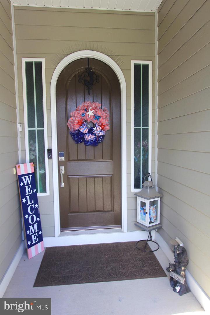 116 COTTONTAIL DR, LAKE FREDERICK, Virginia 22630, 3 Bedrooms Bedrooms, 8 Rooms Rooms,3 BathroomsBathrooms,Residential,For sale,116 COTTONTAIL DR,VAFV2035016 MLS # VAFV2035016