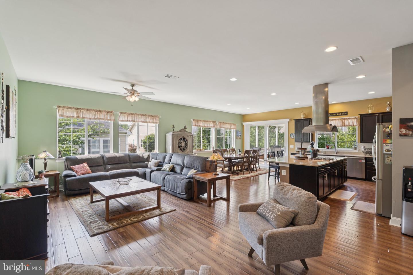 116 COTTONTAIL DR, LAKE FREDERICK, Virginia 22630, 3 Bedrooms Bedrooms, 8 Rooms Rooms,3 BathroomsBathrooms,Residential,For sale,116 COTTONTAIL DR,VAFV2035016 MLS # VAFV2035016