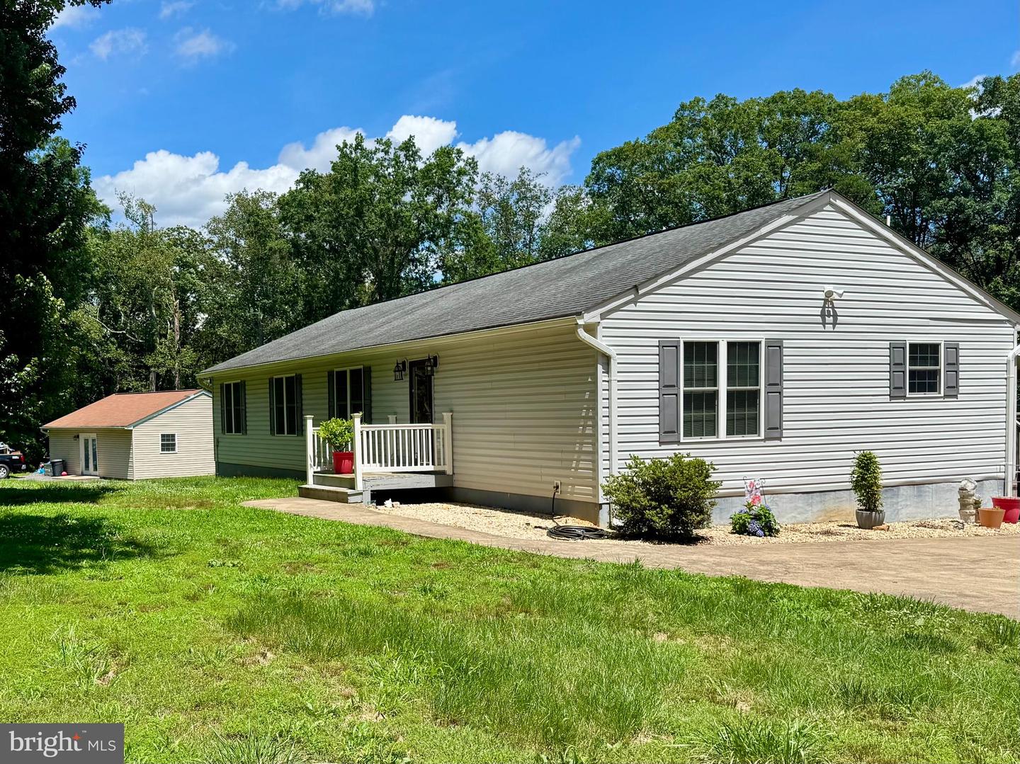 3313 FLAT RUN RD, LOCUST GROVE, Virginia 22508, 4 Bedrooms Bedrooms, ,2 BathroomsBathrooms,Residential,For sale,3313 FLAT RUN RD,VAOR2010006 MLS # VAOR2010006