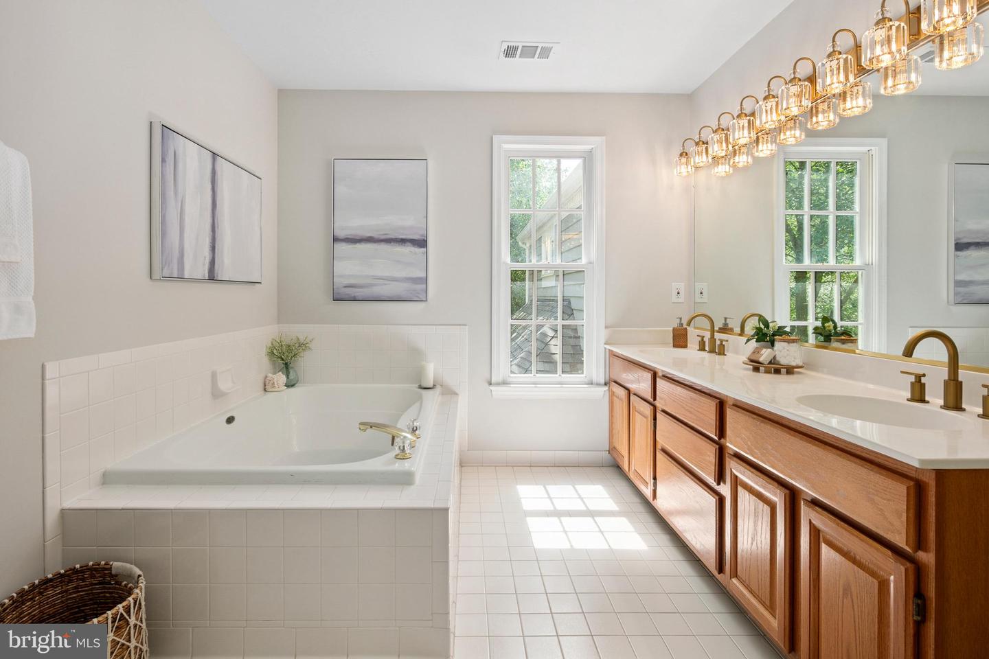 11415 HOLLOW TIMBER CT, RESTON, Virginia 20194, 4 Bedrooms Bedrooms, ,3 BathroomsBathrooms,Residential,For sale,11415 HOLLOW TIMBER CT,VAFX2249378 MLS # VAFX2249378