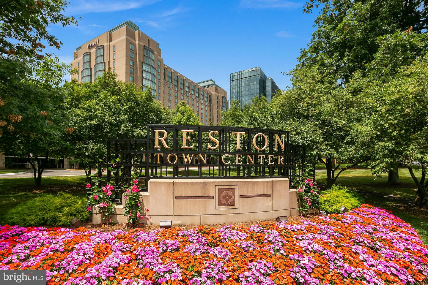 11415 HOLLOW TIMBER CT, RESTON, Virginia 20194, 4 Bedrooms Bedrooms, ,3 BathroomsBathrooms,Residential,For sale,11415 HOLLOW TIMBER CT,VAFX2249378 MLS # VAFX2249378