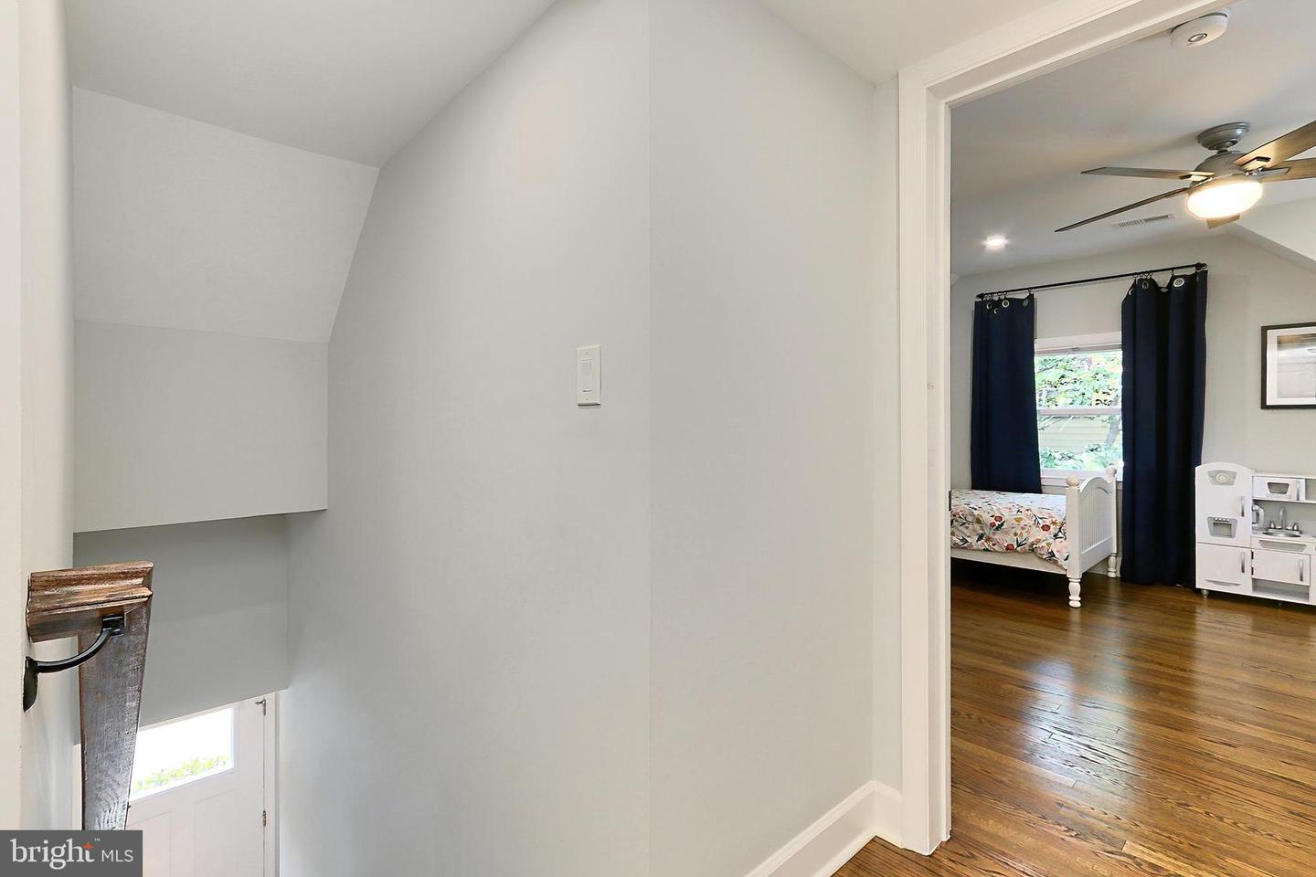 5029 22ND ST S, ARLINGTON, Virginia 22206, 4 Bedrooms Bedrooms, ,3 BathroomsBathrooms,Residential,For sale,5029 22ND ST S,VAAR2059626 MLS # VAAR2059626