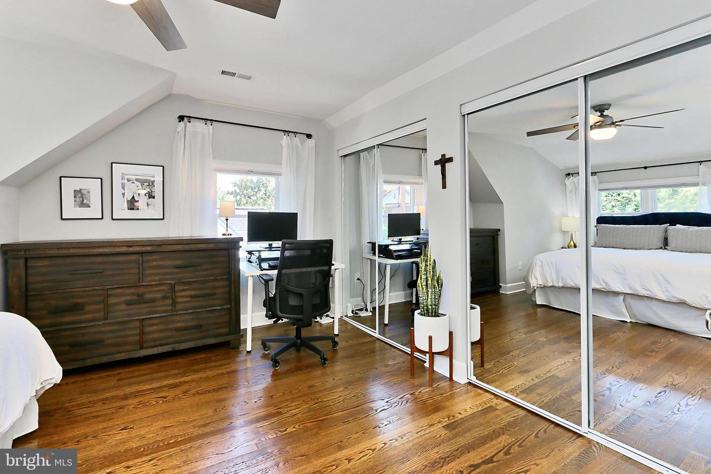 5029 22ND ST S, ARLINGTON, Virginia 22206, 4 Bedrooms Bedrooms, ,3 BathroomsBathrooms,Residential,For sale,5029 22ND ST S,VAAR2059626 MLS # VAAR2059626