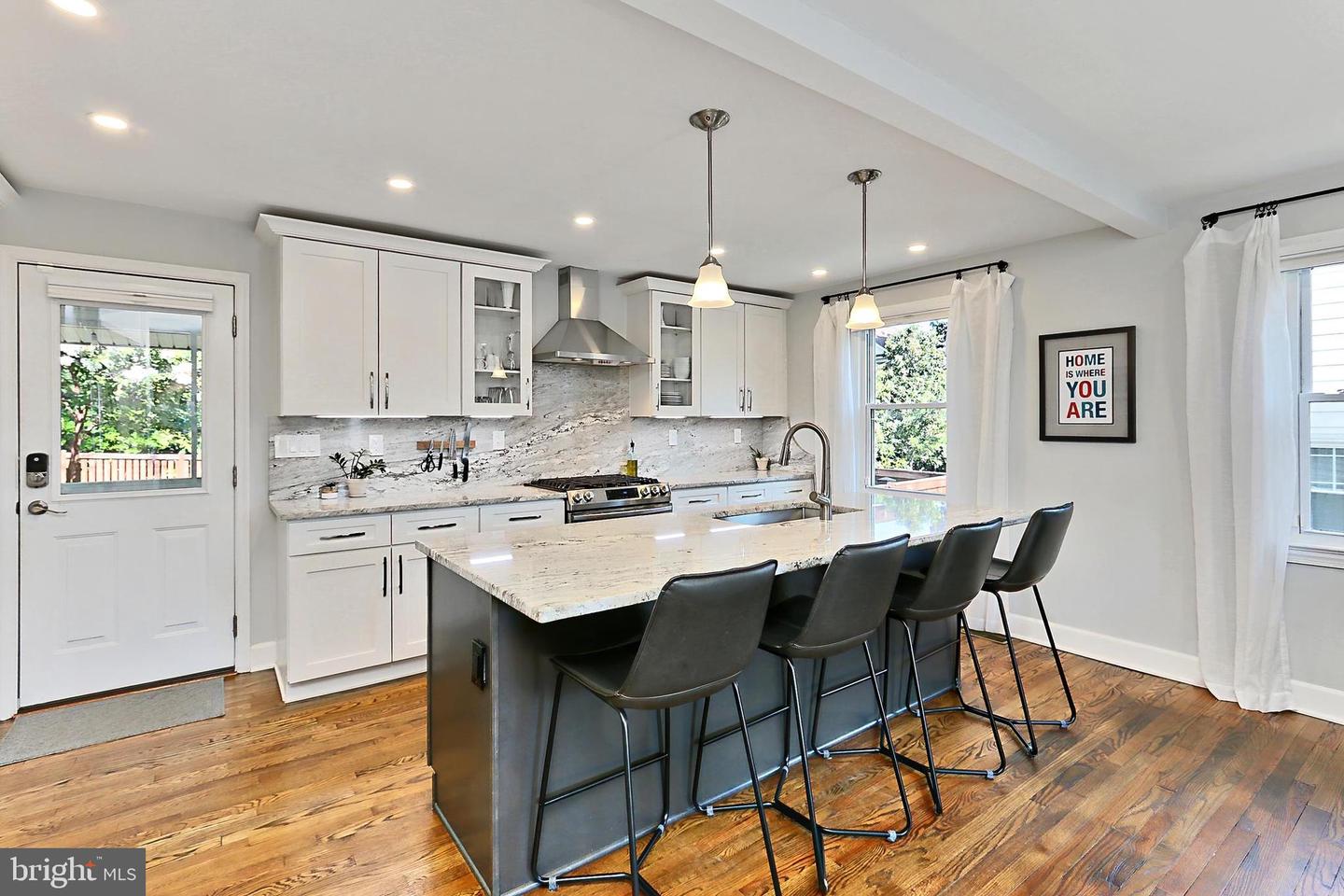 5029 22ND ST S, ARLINGTON, Virginia 22206, 4 Bedrooms Bedrooms, ,3 BathroomsBathrooms,Residential,For sale,5029 22ND ST S,VAAR2059626 MLS # VAAR2059626